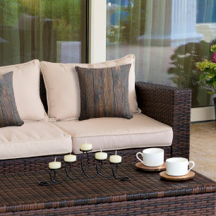 Rustikales Holz Tone Dunkelbraunes Kissen im Freie