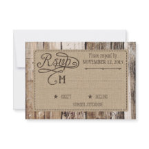 Rustikales Holz und Herz-Entzücken RSVP-Karte