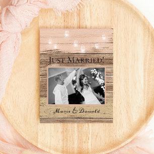 Rustikales Holz und Lanterns Hochzeitskündigung