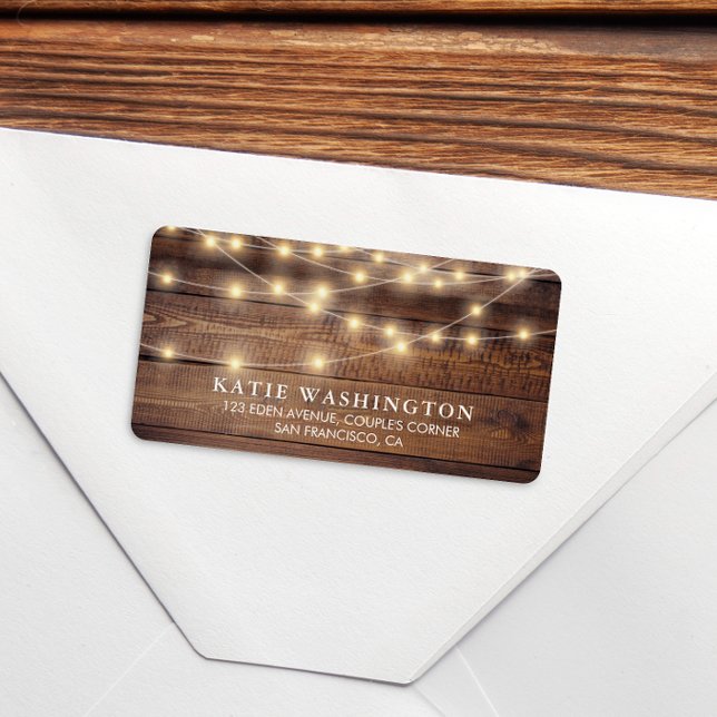 Rustikales Holz und String Lights | Vintage Hochze Adressaufkleber (Address Label Mock-up)