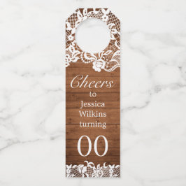 Rustikales Holz und weiße Spitzen Tiara Geburtstag Flaschenanhänger