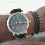 Rustikales Holztor und Bügeleisen in blau, persona Armbanduhr<br><div class="desc">Cool aufpassen! Altes,  rustikales Holztor mit schmiedeeisernen Dekorationen in blau - Detailfotografie von Marions Artwork. Eine tolle Geschenkidee für jeden Mann!</div>