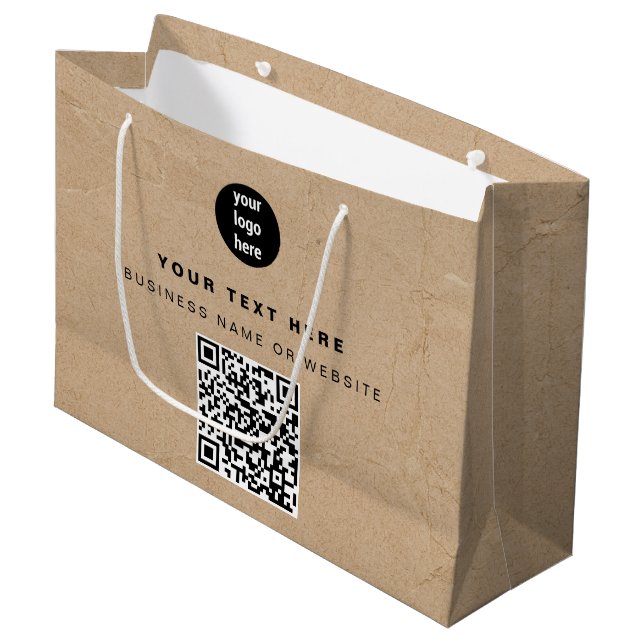 Rustikales Kraft Braun QR-Code Geschäftslogo  Große Geschenktüte (Vorderseite Schrägansicht)