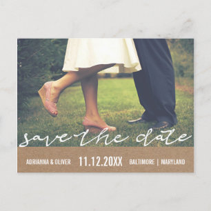 Rustikales Kraftpapier Save the Date Typografie-Fo Ankündigungspostkarte