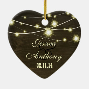 rustikales Landholz mit Lichtenfolge Keramik Ornament