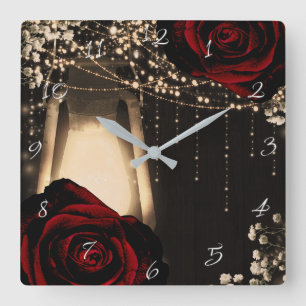 Rustikales Laternenlicht & Dunkelrote Rosen Floral Quadratische Wanduhr