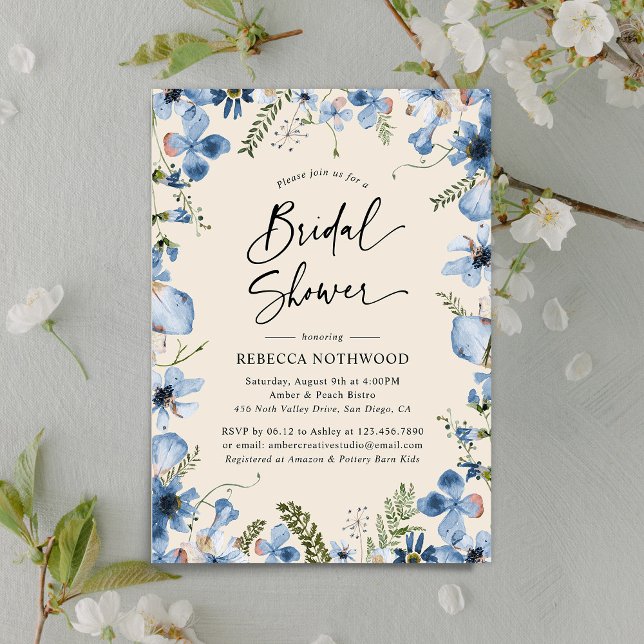 Rustikales Minimalistisches Dusky Blue Florals Bra Einladung (Von Creator hochgeladen)
