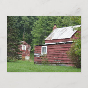 Rustikales Rotes Bauernhaus Zuhause Landschaftsfot Postkarte