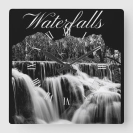 Rustikales Schwarz-Weiß-Wasser Quadratische Wanduhr