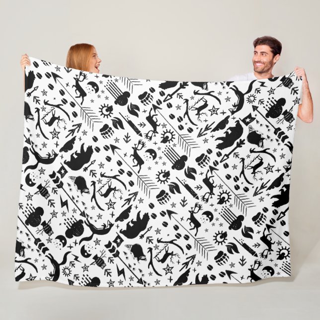 Rustikales Schwarzwurenbär Hirschfoxwaldmuster Fleecedecke (Beispiel)