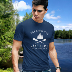 Rustikales Seehaus Name Boat Oars Trees T-Shirt