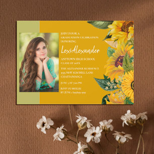 Rustikales Sonnenblumen Graduiertenparty Girl Foto Einladung