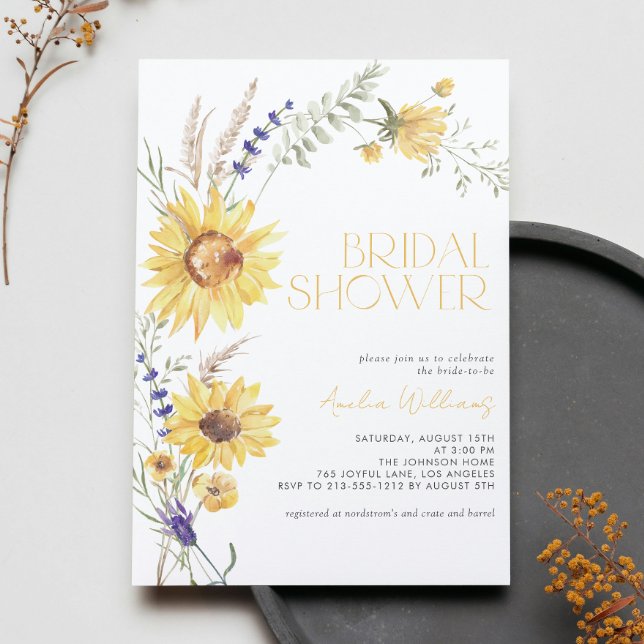 Rustikales Sonnenblumen-Lavendel-Brautparty Einladung (Easily personalize this amazing fall bridal shower invite for the perfect rustic event!)