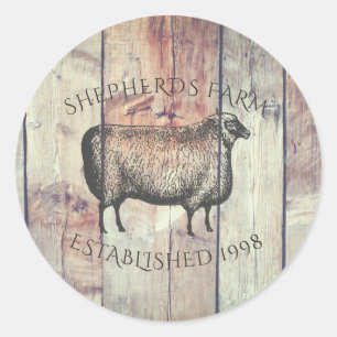 Rustikales Stallholz und Schafe Runder Aufkleber