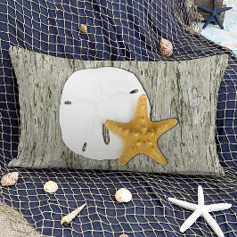 Rustikales Strandtwald mit Sand Dollar & Starfish Dekokissen