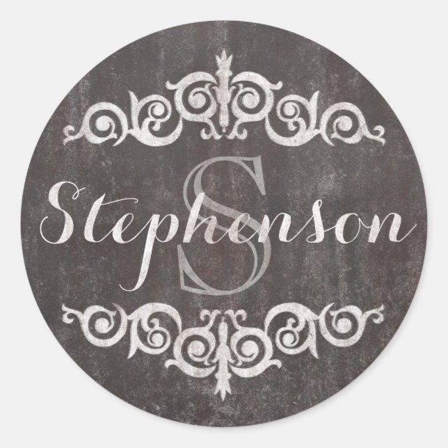 Rustikales Vintages Chalkboard Skriptname Monogram Runder Aufkleber (Vorderseite)