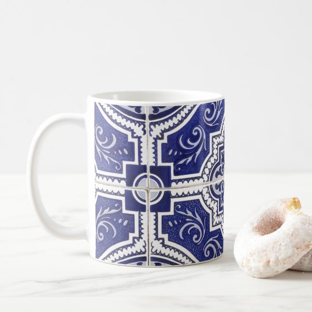 Rustikales Vintages portugiesisches Fliesenmuster  Kaffeetasse (Mit Donut)