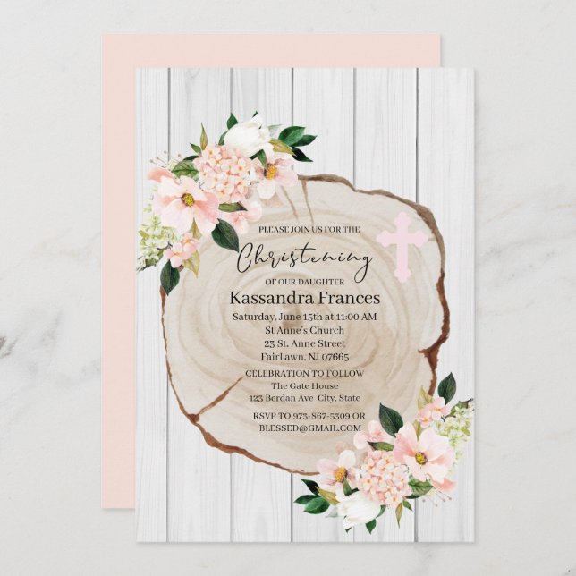 Rustikales Woodland Blush Floral Christening Einladung (Vorne/Hinten)