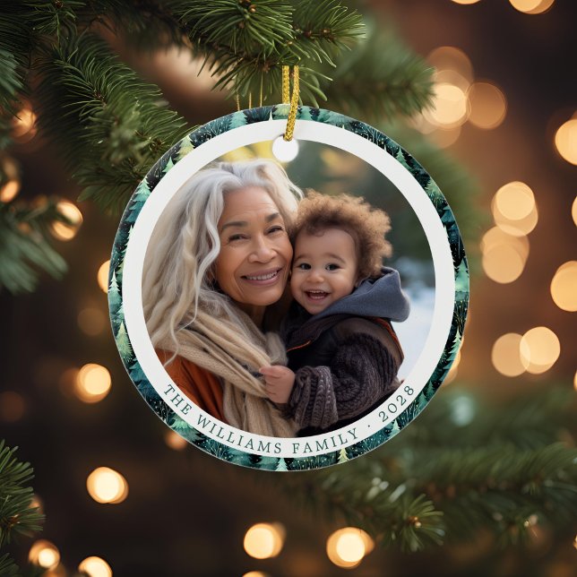 Rustikales Woodland Familienweihnachtsfest Foto Keramik Ornament (Rustic Woodland Family Christmas Photo Ceramic Ornament)