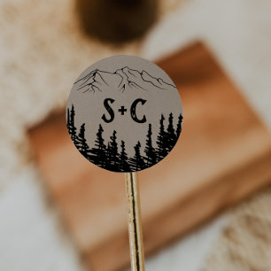 Rustikales Woodsy Mountain Monogram Wedding Envelo Runder Aufkleber