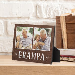 Rustikales Zwei-Foto-Grandpa Fotoplatte<br><div class="desc">Das hübsche Holzschild zum Vatertag,  Geburtstag oder Großelterntag zeigt zwei Fotos nebeneinander auf einem rustikalen Hintergrund mit "Grampa" darunter.</div>