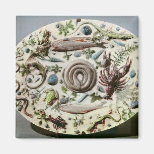 Rustique Figuline Teller mit einem weißen Magnet