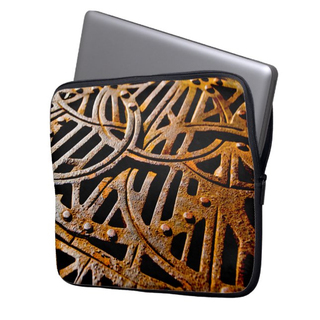 Rusty Grate Laptopschutzhülle (Vorderseite Links)