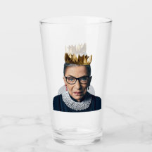 Ruth Bader Ginsburg mit Goldkrone