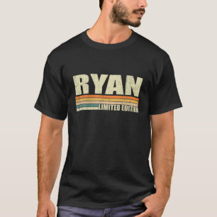 Ryan Gift Name Personalisiert Funny Retro Vintag B T-Shirt