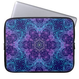 Sacred Geometry Symbols in Mandala nahtlos patter Laptopschutzhülle