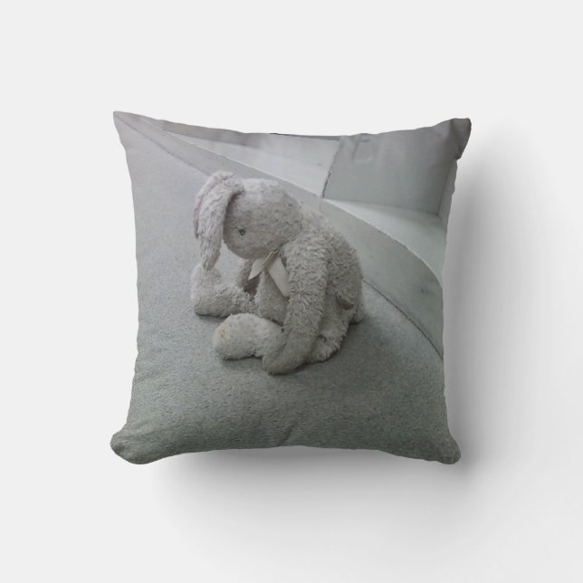 Sad Bunny Pillow Kissen (Vorderseite)