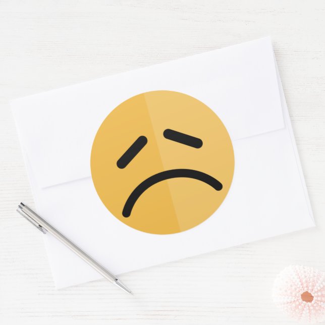 Sad Emoji Runder Aufkleber (Umschlag)