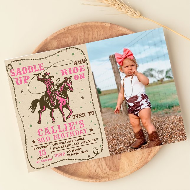 Saddle Up Rodeo Western Cowgirl Birthday Foto Einladung (Von Creator hochgeladen)
