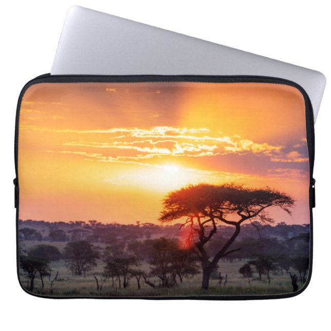 Safari im Serengeti-Nationalpark Laptopschutzhülle (Vorderseite)