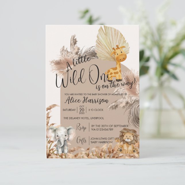 Safari Theme Wild One Baby Shower Einladung (Stehend Vorderseite)