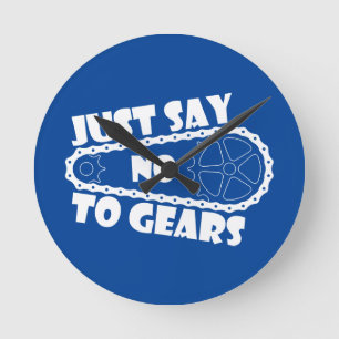 Sag einfach nein zu Gears Runde Wanduhr