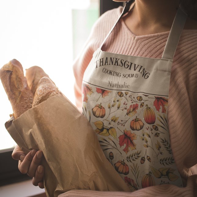 Sage Erntedank Cooking Squad Fall Harvest Schürze (Elegant Autumn Hand-Drawn Apron with Pumpkins, Oak Leaves, Fall Foliage, Acorns. Personalized Name.)