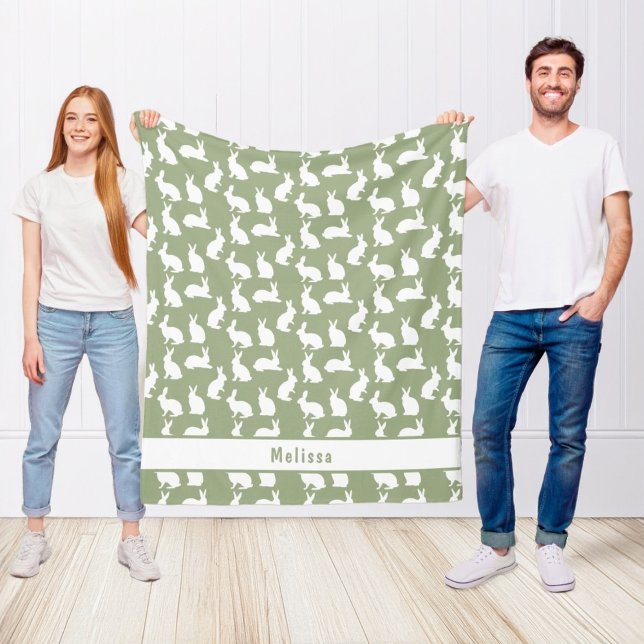 Sage Green And White Bunny Pattern And Name Easter Fleecedecke (Von Creator hochgeladen)