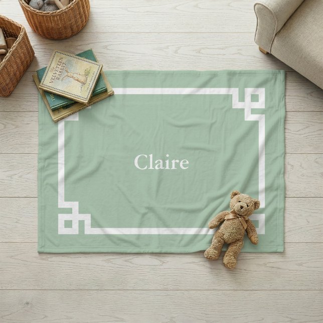 Sage Green and White Greek Key Monogram Fleecedecke (Von Creator hochgeladen)