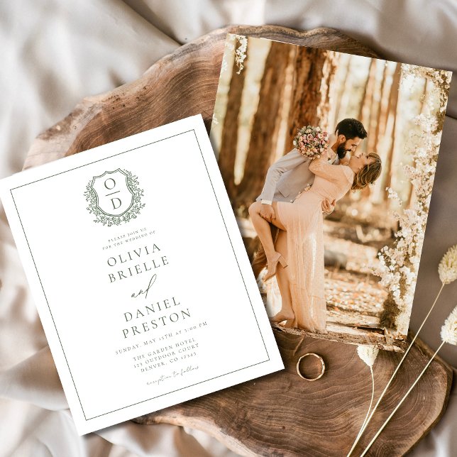 Sage Green Elegant Leafy Wappen Monogram Wedding Flyer (Von Creator hochgeladen)