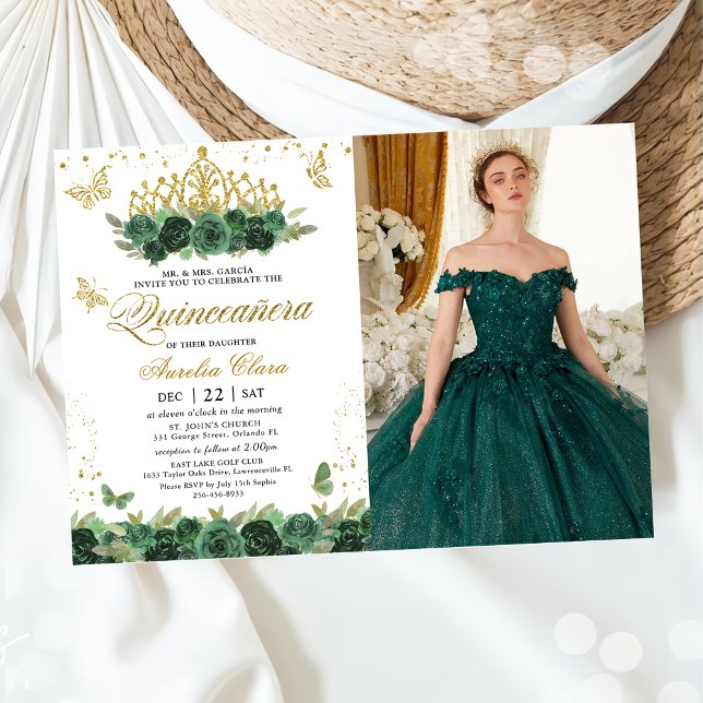 Sage Green Floral Gold Schmetterlinge Quinceañera Einladung (Von Creator hochgeladen)