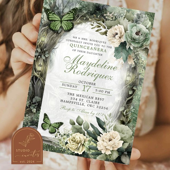 Sage Green Floral verzauberter Wald Quinceanera Einladung (Von Creator hochgeladen)