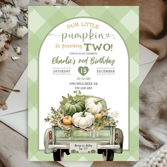 Sage Green Gingham Fall Pumpkin-Thema Geburtstag Einladung (Von Creator hochgeladen)