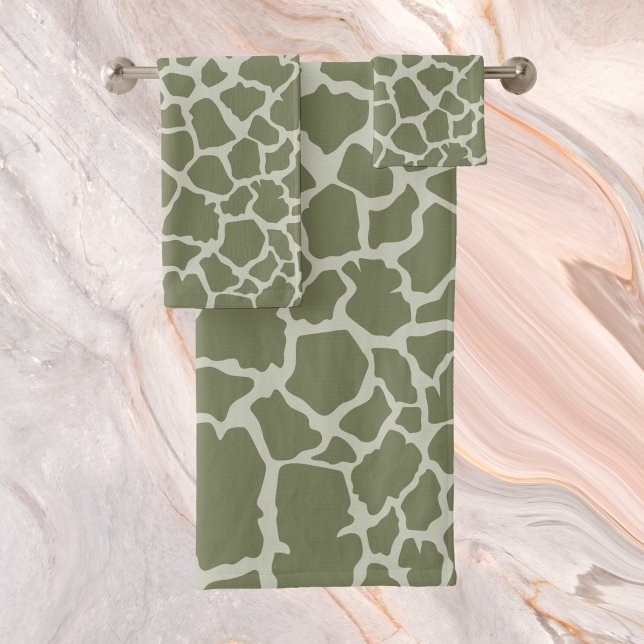 Sage Green Giraffe Print Badhandtuch Set (Von Creator hochgeladen)