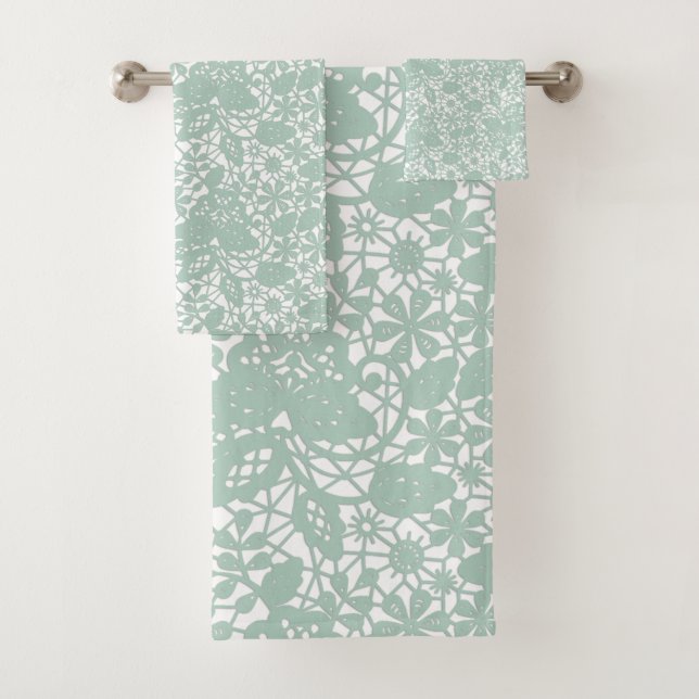 Sage Green Lace Design BADEZIMMER TOWEL SET (Insitu)