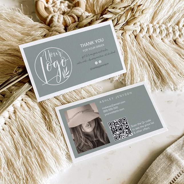 Sage Green minimalist Logo Qr Bestellung Vielen Da Visitenkarte (Von Creator hochgeladen)