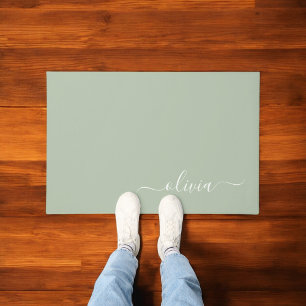 Sage Green Minimalistisch Modern Monogram Elegant Fußmatte