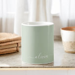 Sage Green Minimalistisch Modern Monogram Elegant Kaffeetasse<br><div class="desc">Mit unserer Sage Green Minimalistisch Modern Monogram Elegant Collection: Erleben Sie Ihre Ästhetik mit ruhiger Eleganz und zeitloser Eleganz. Unsere Kollektion präsentiert minimalistische Designs in einer ruhigen, grünen Weiß, ergänzt durch raffinierte Monogramme, die auf Ihren persönlichen Stil zugeschnitten sind. Von der polierten Schreibwaren bis hin zu vielseitigem Zubehör, jedes Stück...</div>
