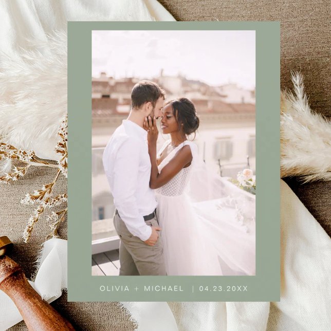 Sage Green Minimalistisch Save the Date Script Fot Postkarte (Von Creator hochgeladen)