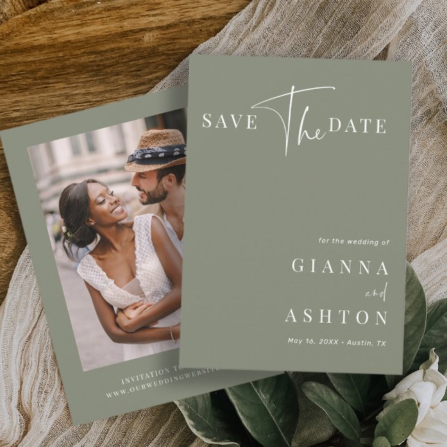 Sage Green Modern Calligraphy Wedding Foto Save The Date (Von Creator hochgeladen)